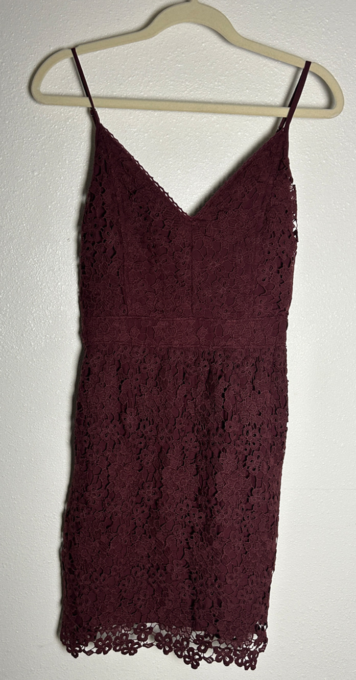 Abercrombie & Fitch Crochet Lace Maroon Burgundy Spaghetti Strap Dress Size MT